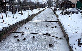 Trwa usuwanie lodu ze Stradanki. Hydrolodzy ostrzegają przed wzrostem poziomu wód Trwa usuwanie lodu ze Stradanki. Hydrolodzy ostrzegają przed wzrostem poziomu wód